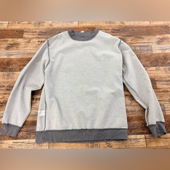 Nintendo “Keep It Classic” Controller Logo Crewneck Sweatshirt, Men’s Size XL - Picture 9 of 10